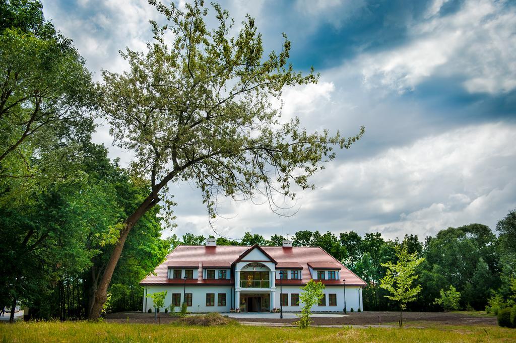 Rezydencja Dwor Polski Bełchatów Kültér fotó